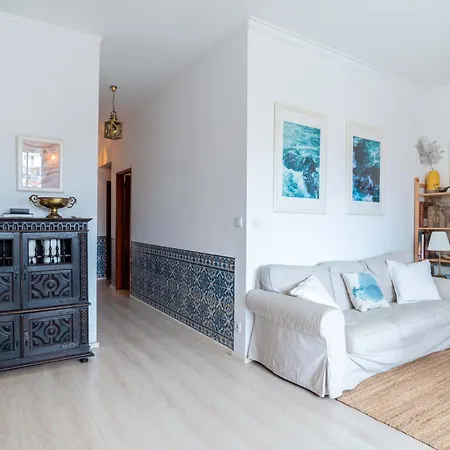 Hidden Gem 1 In Center *